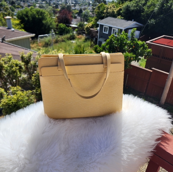 Louis Vuitton Handbags - 🍦🍦- Vanilla LOUIS VUITTON Croisette Tote